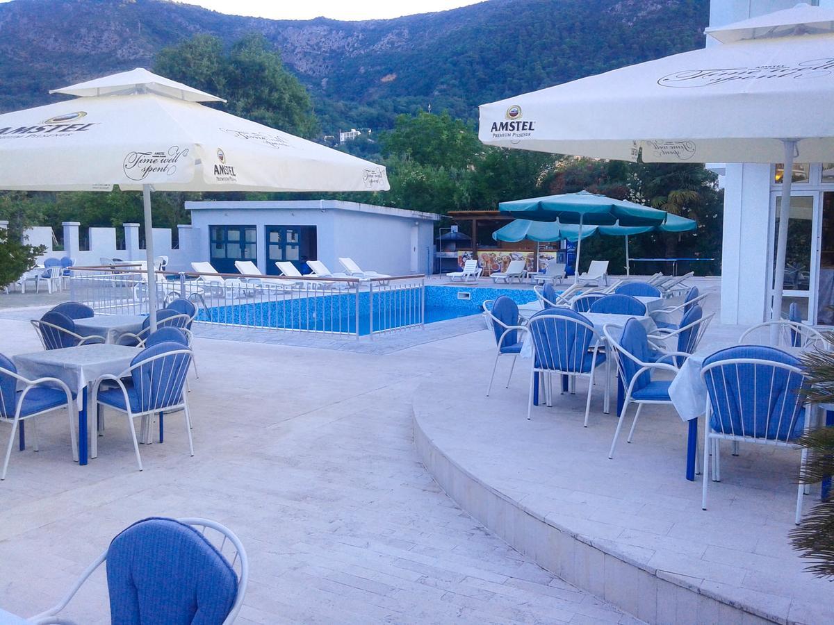 بودفا Hotel Jovana المظهر الخارجي الصورة