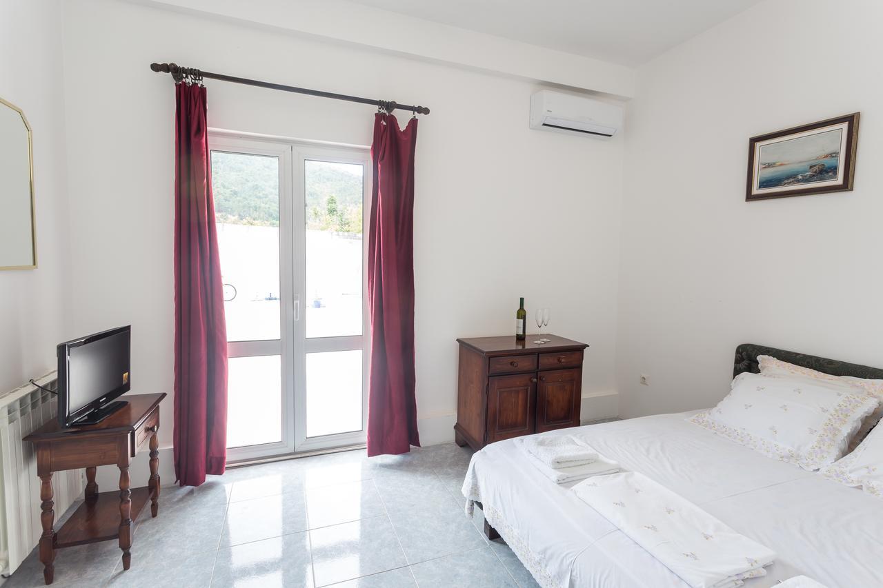 بودفا Hotel Jovana الغرفة الصورة